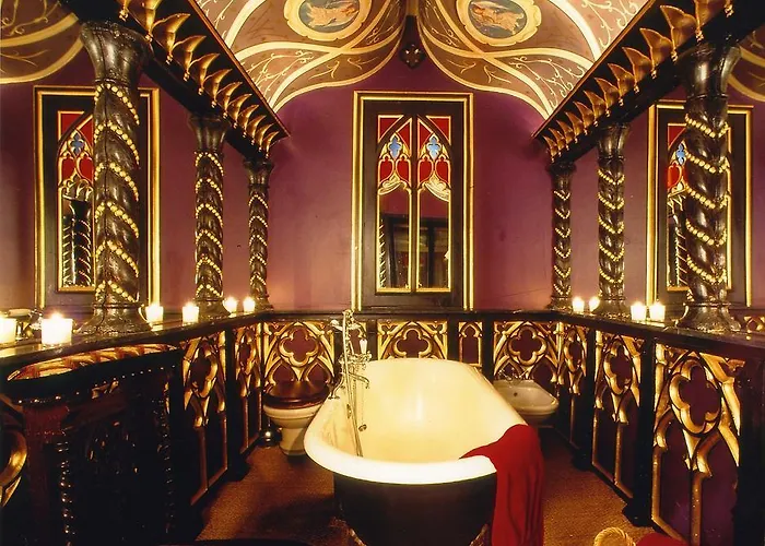 The Witchery By The Castle Hotel